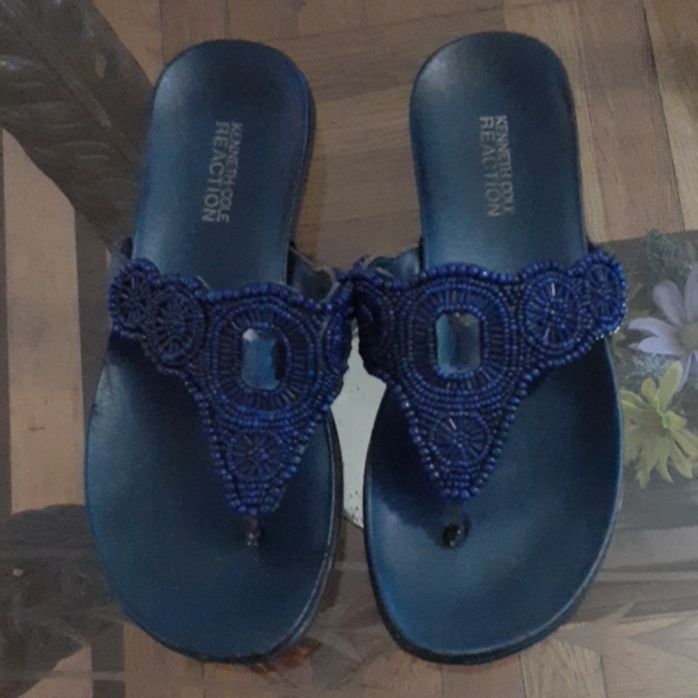 Kenneth Cole size 6 navy blue embellished sandals